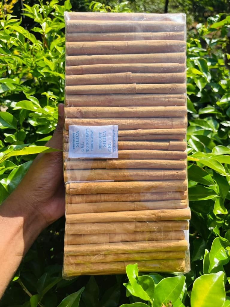 A sealed polythene bundle of C5 Special Ceylon cinnamon quills with a desiccant sachet